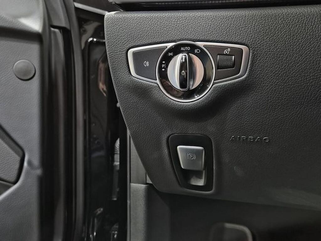 Mercedes Clase E E-CLASS 2.0 E 300 DE AUTO 4P (AMG LINE) Segunda mano