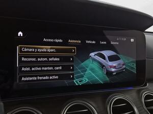 Mercedes Clase E E-CLASS 2.0 E 300 DE AUTO 4P (AMG LINE) 22