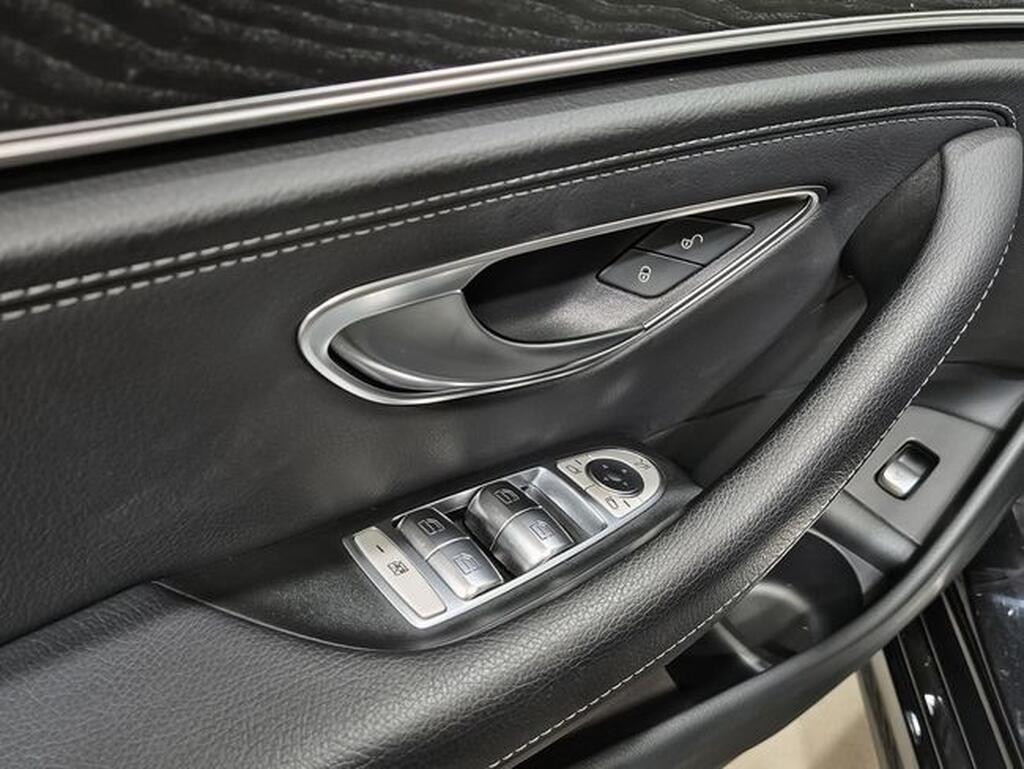 Mercedes Clase E E-CLASS 2.0 E 300 DE AUTO 4P (AMG LINE) Segunda mano