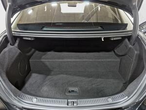 Mercedes Clase E E-CLASS 2.0 E 300 DE AUTO 4P (AMG LINE) 9