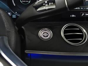 Mercedes Clase E E-CLASS 2.0 E 300 DE AUTO 4P (AMG LINE) 17