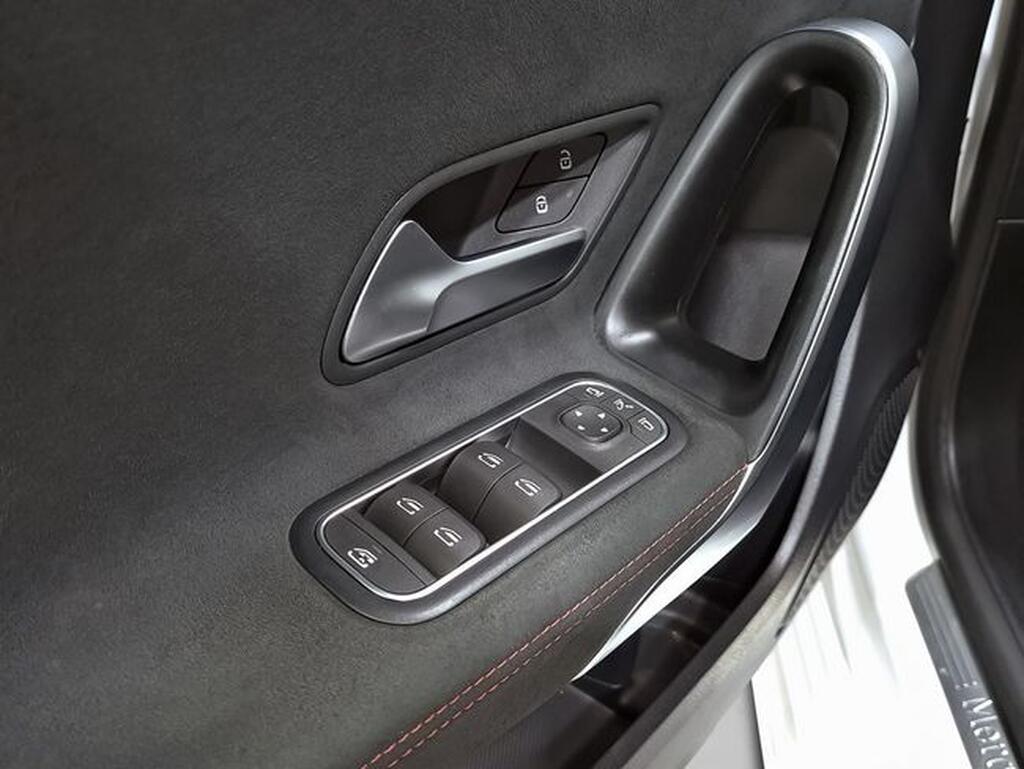 Mercedes Clase A A-CLASS 2.0 A 200 D DCT 5P 11
