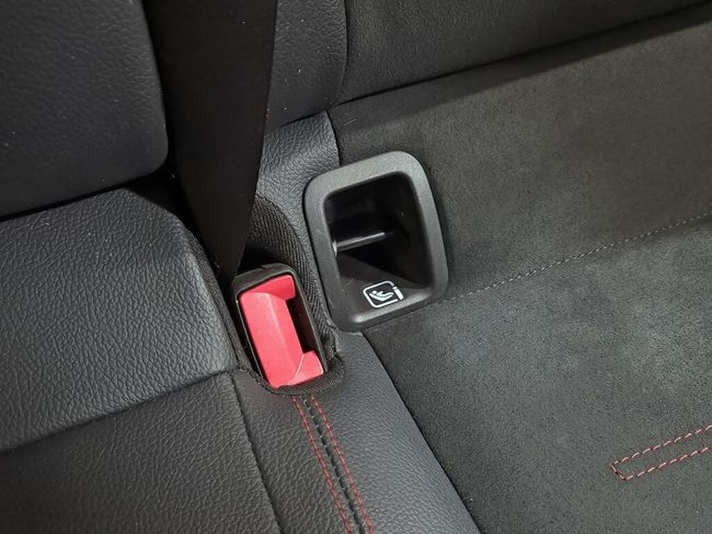Mercedes Clase A A-CLASS 2.0 A 200 D DCT 5P 29