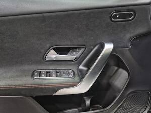 Mercedes Clase A A-CLASS 1.3 A 200 MHEV DCT 5P (AMG LINE ADVANCED PLUS) 11