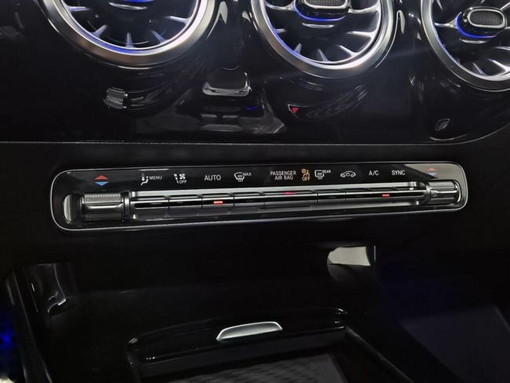 Mercedes Clase A A-CLASS 1.3 A 200 MHEV DCT 5P (AMG LINE ADVANCED PLUS) 24