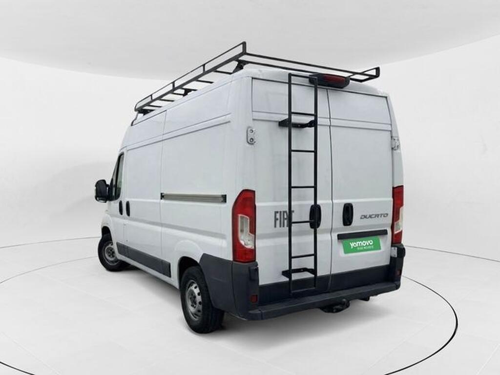 Fiat Ducato ** DUCATO FURGON 2.2 BLUEHDI 140CV 35 L2H2 4P (BACA CON ESCALERA+BOLA) Segunda mano