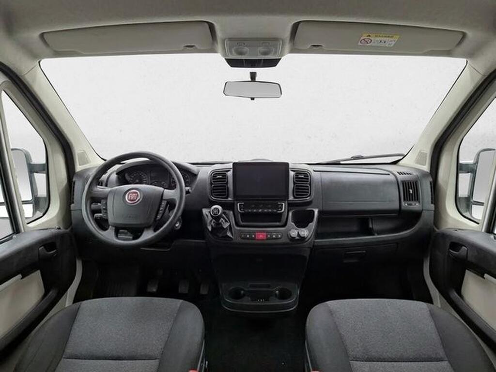 Fiat Ducato ** DUCATO FURGON 2.2 BLUEHDI 140CV 35 L2H2 4P (BACA CON ESCALERA+BOLA) Segunda mano