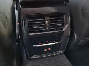 BMW Serie 3 SERIES 3 TOURING 2.0 318D 150CV MEHV AUTO 5P 28