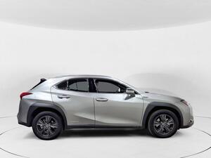 Lexus UX 2.0 250h Business 3