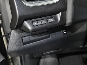 Lexus UX 2.0 250h Business 12