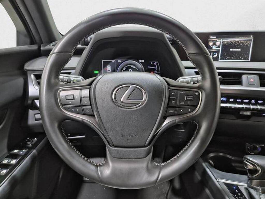 Lexus UX 2.0 250h Business Segunda mano