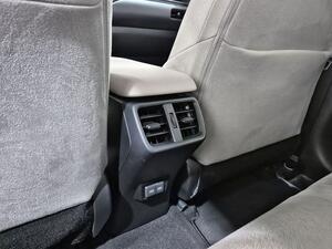 Lexus UX 2.0 250h Business 30
