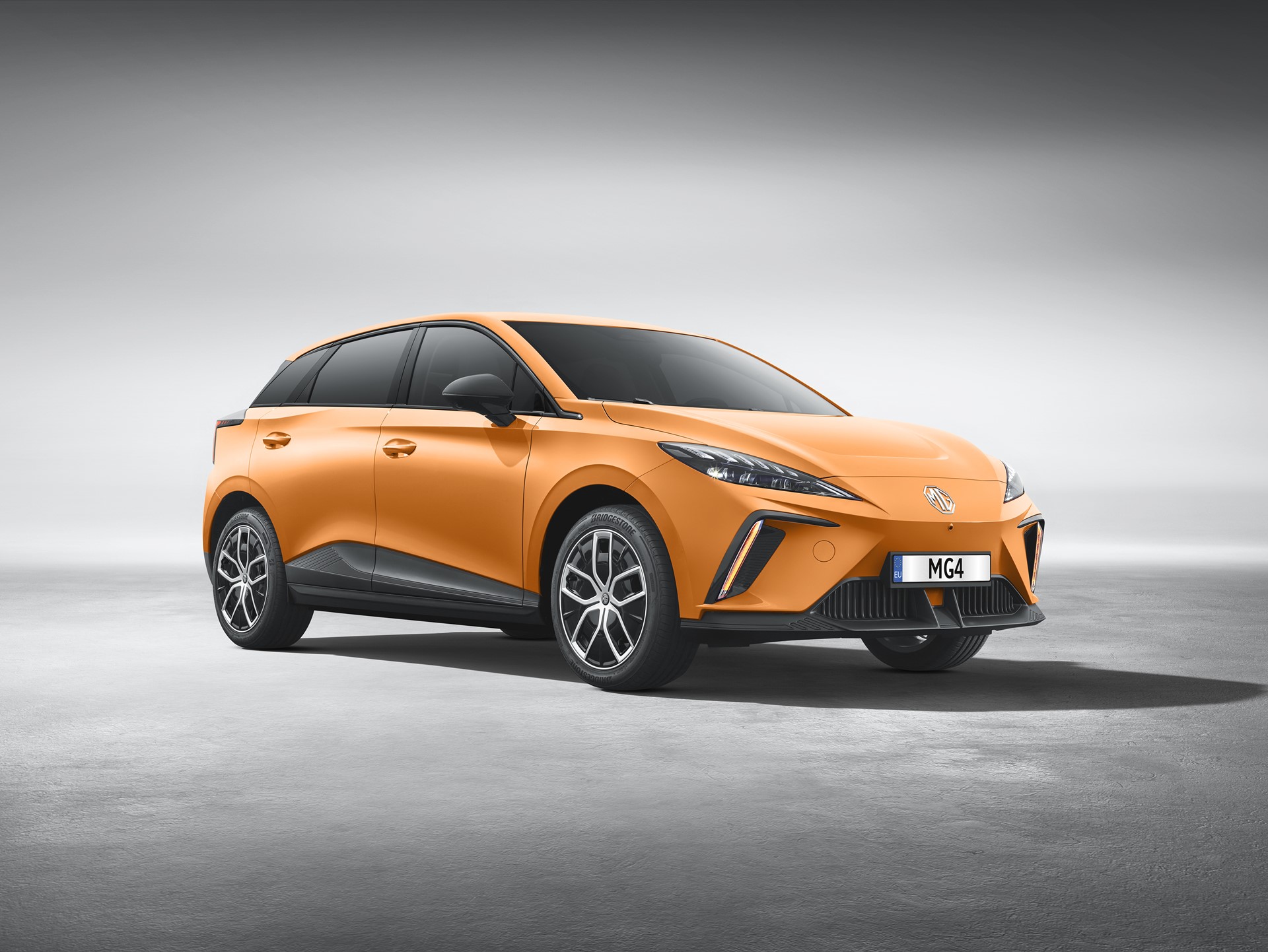MG MG4