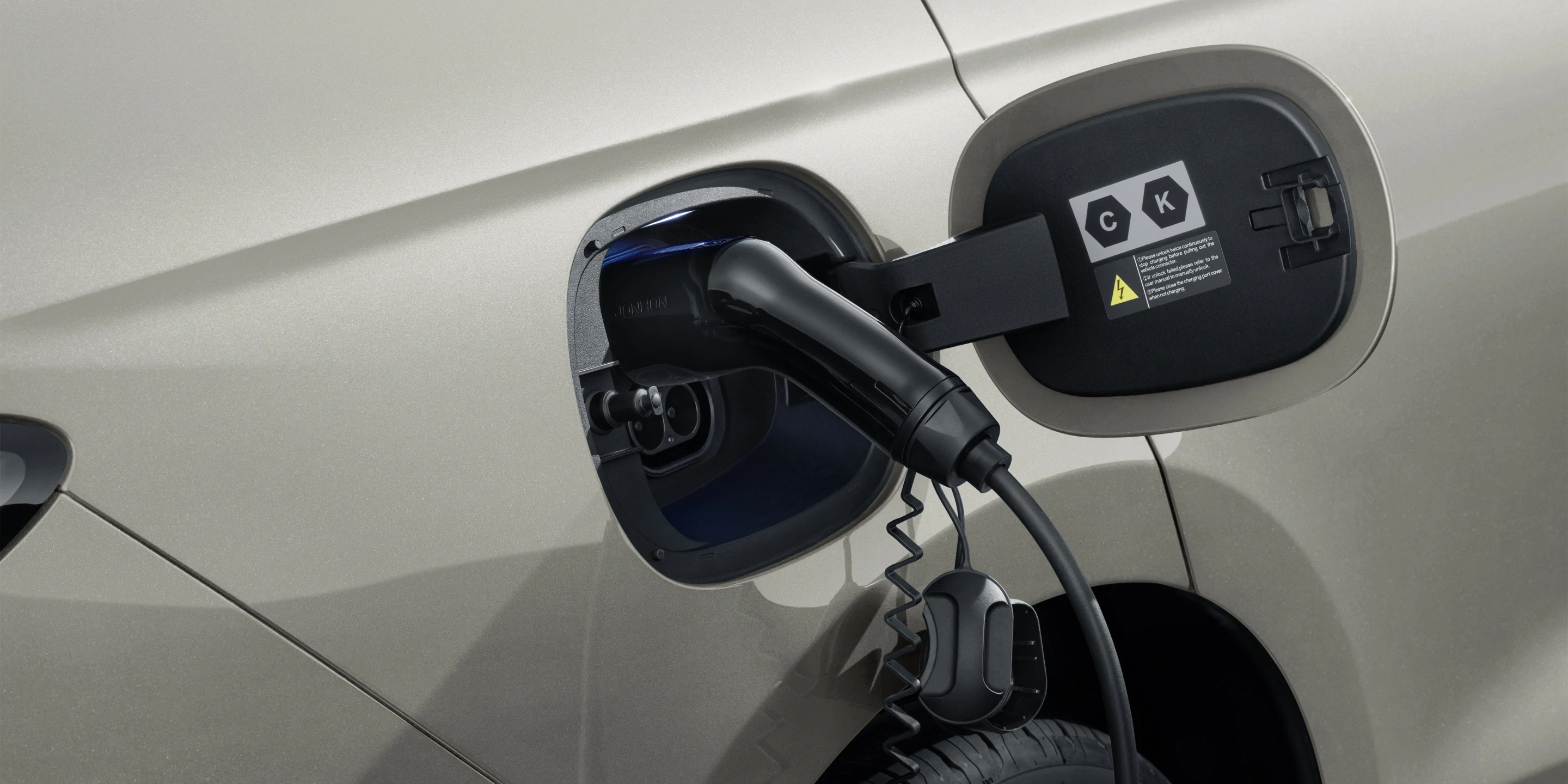 BYD Seal 6 DM-i exterior