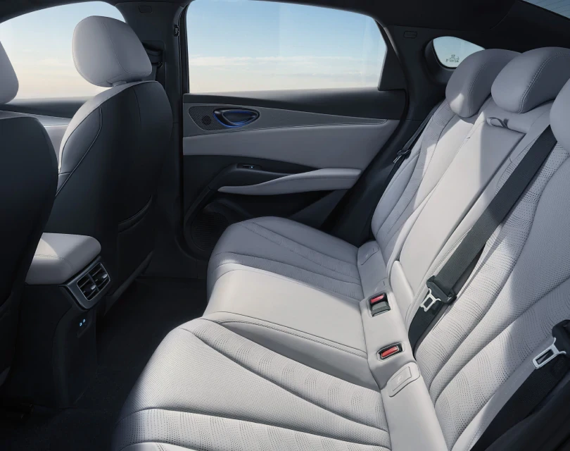 BYD Seal 6 DM-i interior