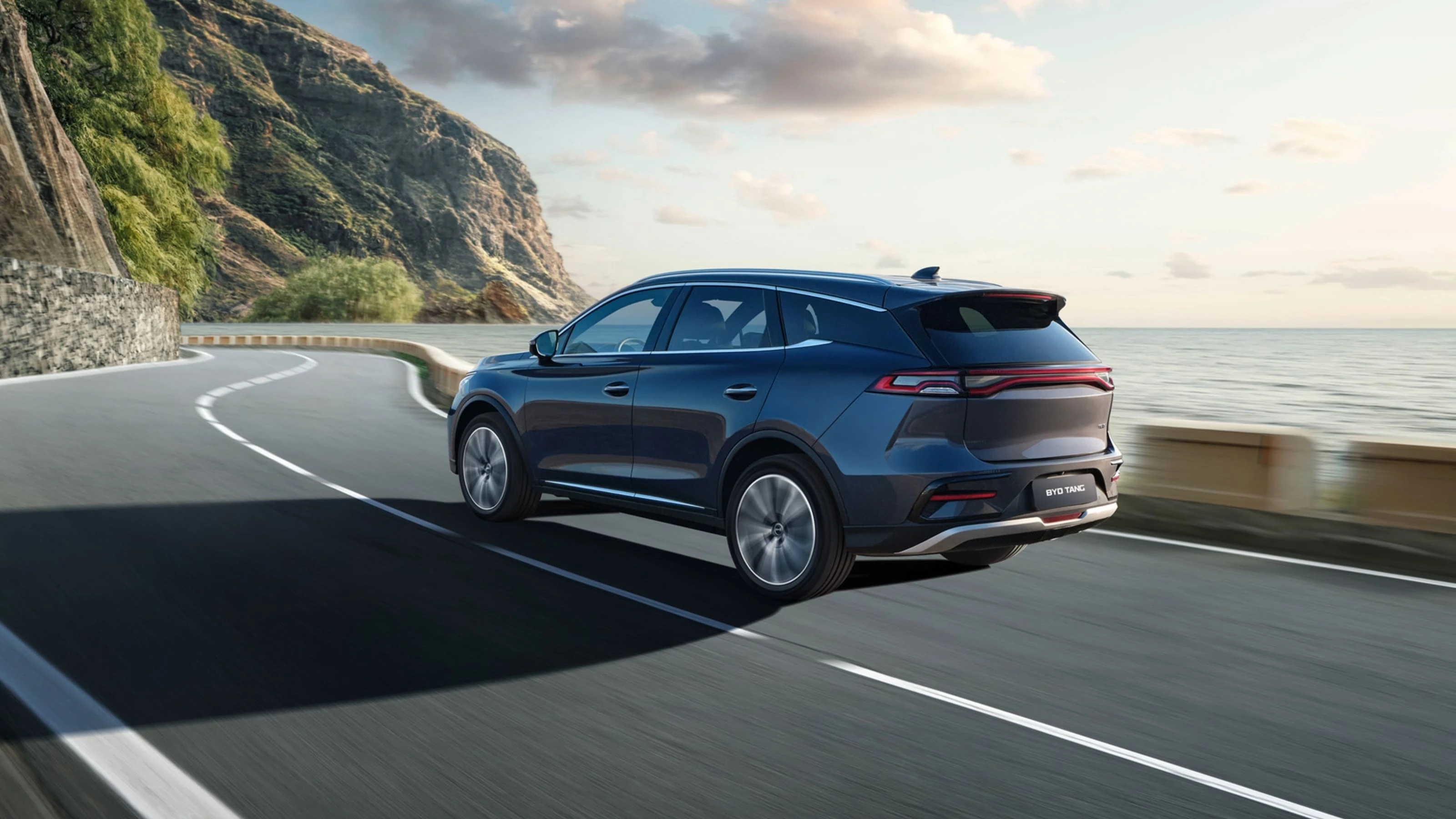 BYD Tang exterior