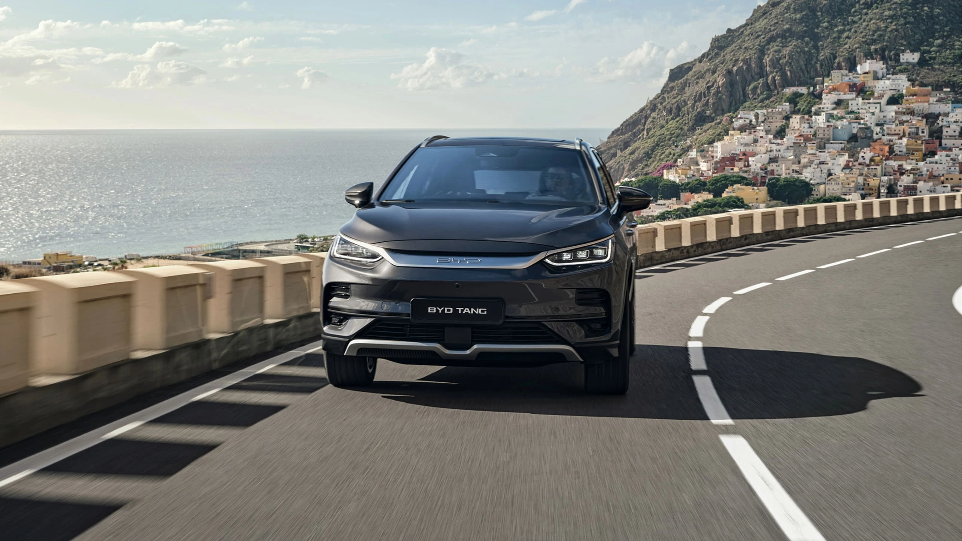 BYD Tang exterior