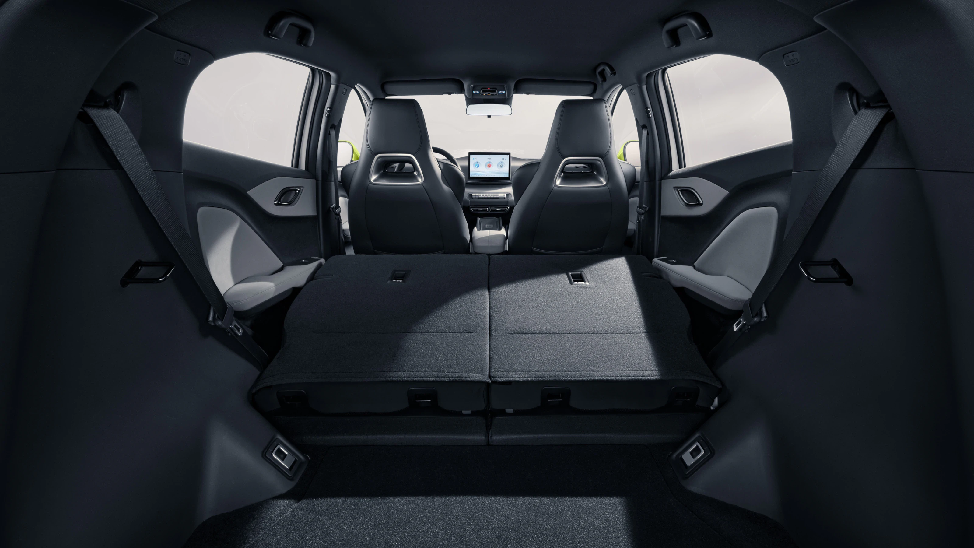 BYD Dolphin Surf interior