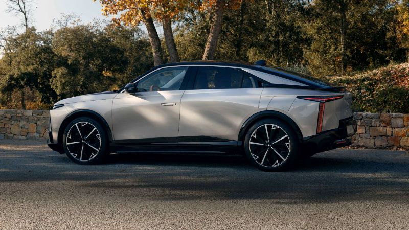 DS Nº8 exterior