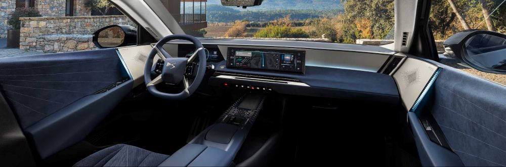 DS Nº8 interior