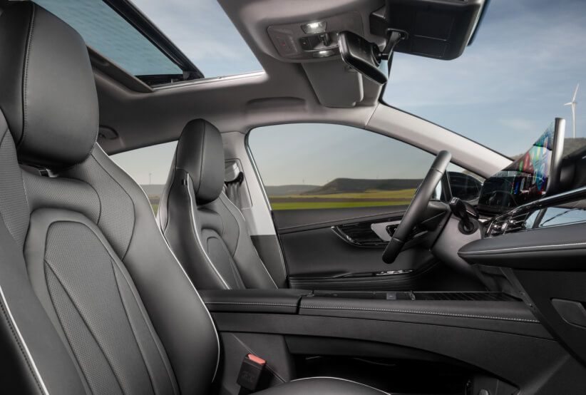 Omoda 5 EV interior