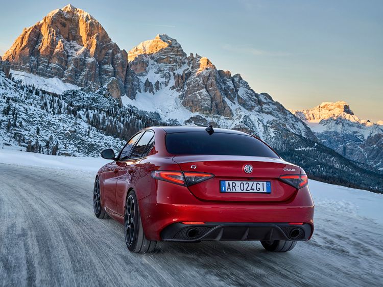 Alfa Romeo Giulia exterior