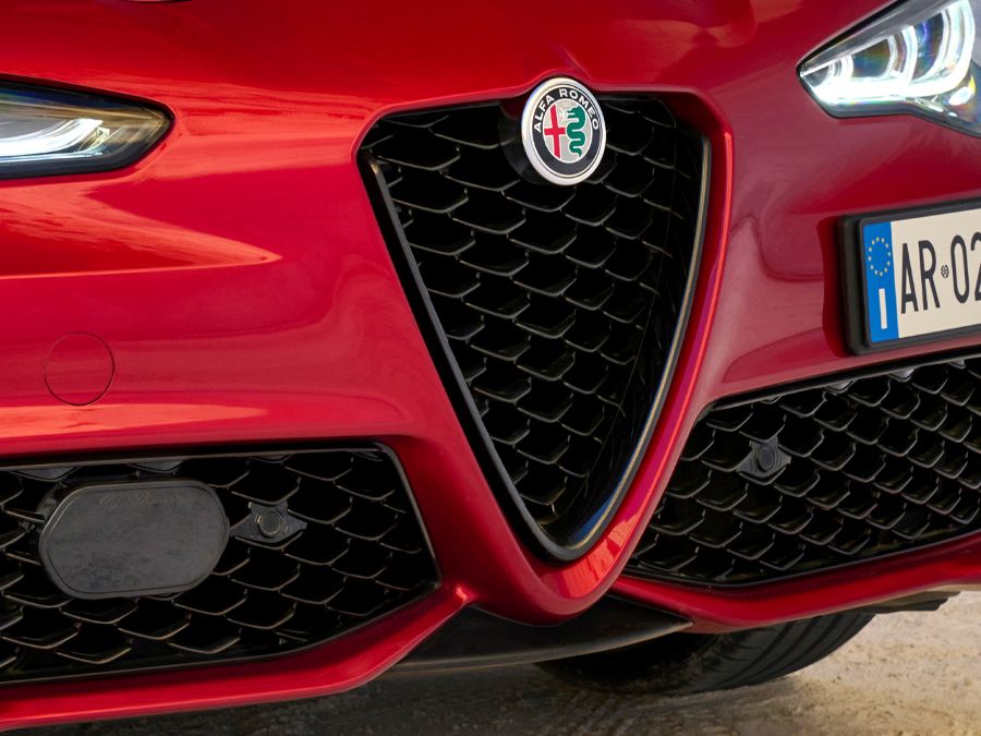 Alfa Romeo Giulia exterior