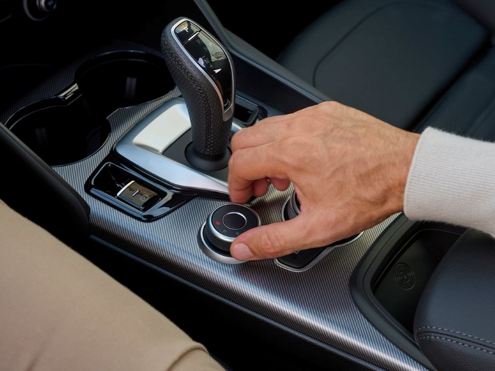 Alfa Romeo Giulia interior