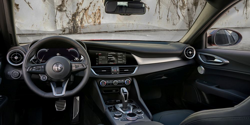 Alfa Romeo Giulia interior