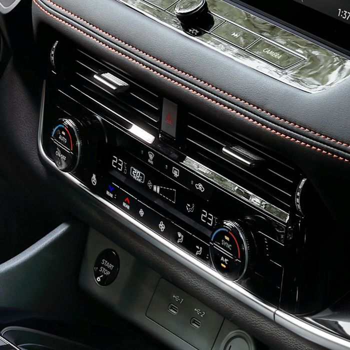 Nissan X-Trail interior