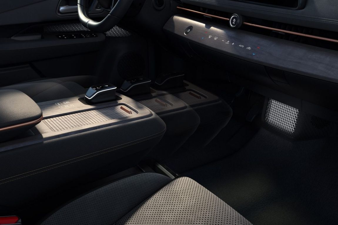 Nissan Ariya interior