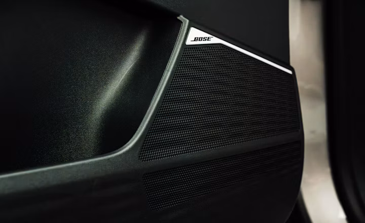 MG MGS9 interior