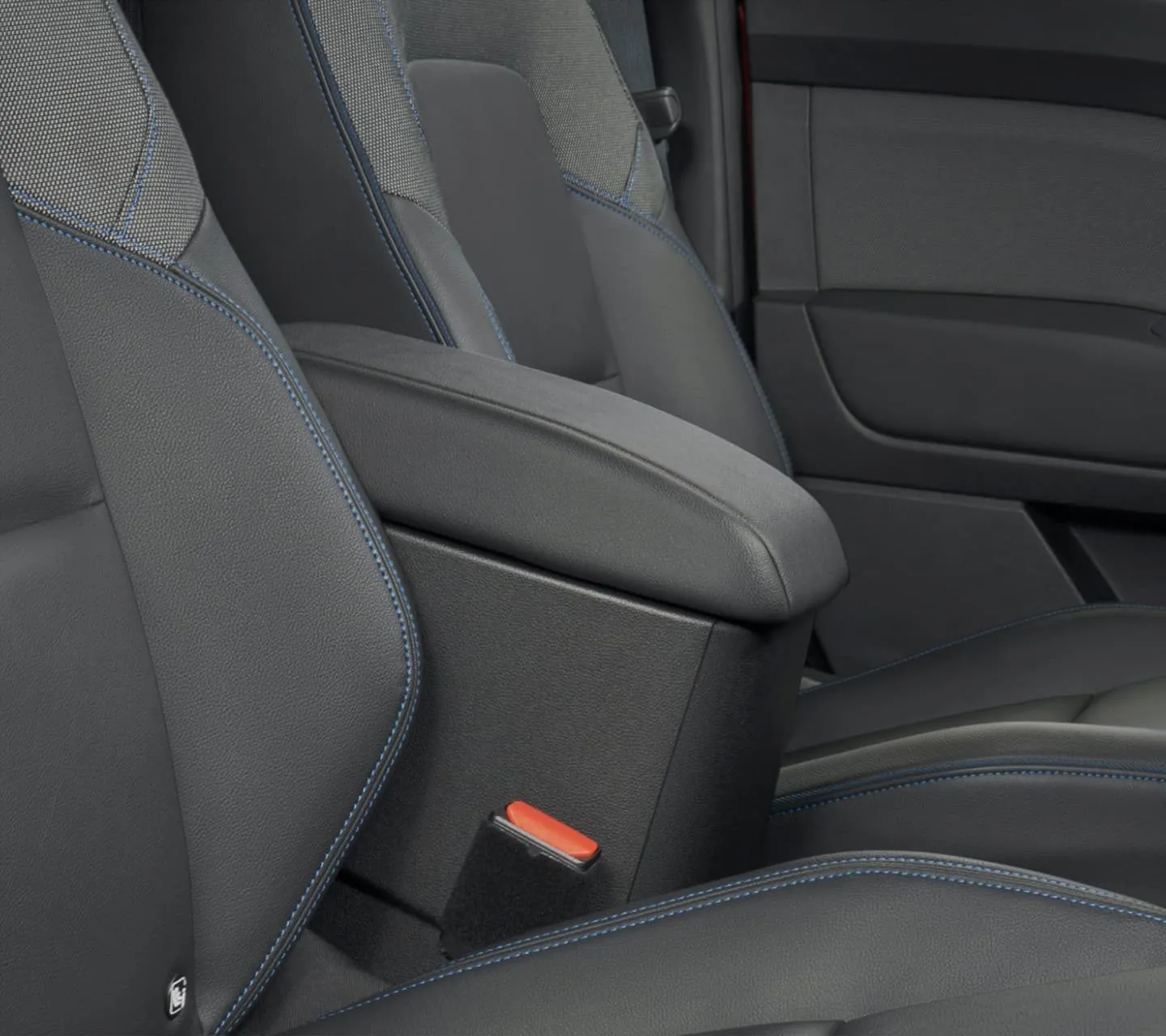 Nissan Townstar interior