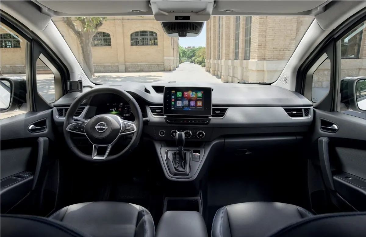 Nissan Townstar interior