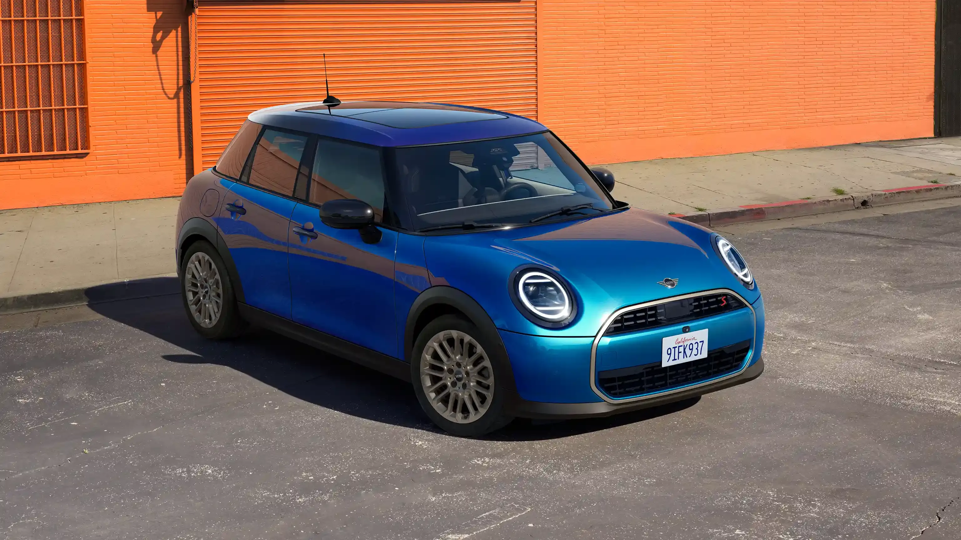MINI Cooper exterior