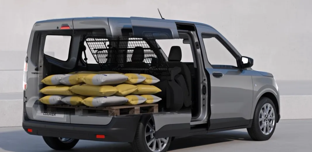 Ford Transit Courier Kombi exterior