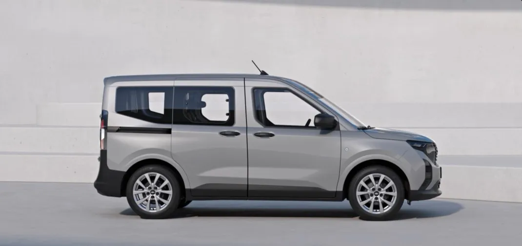 Ford Transit Courier Kombi exterior