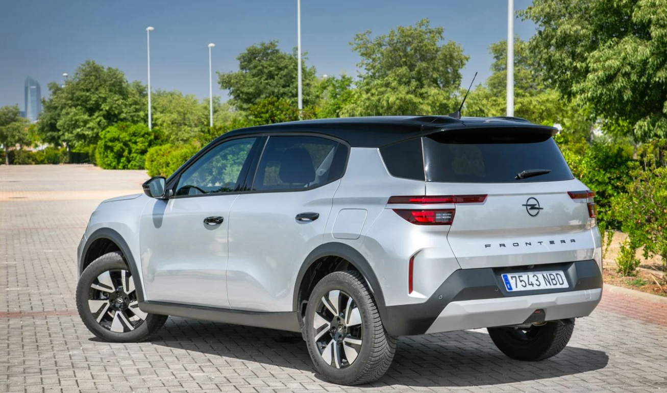 Opel Frontera exterior