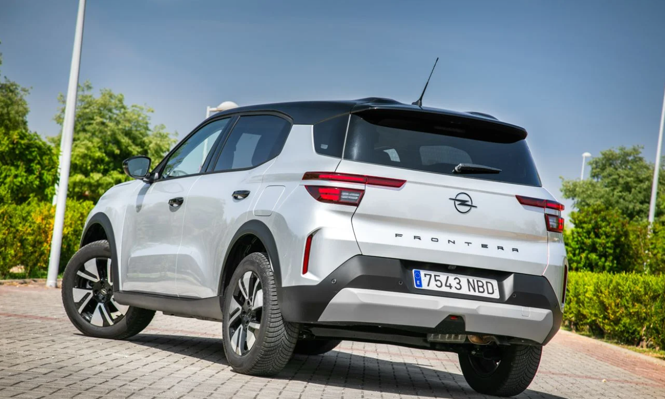 Opel Frontera exterior