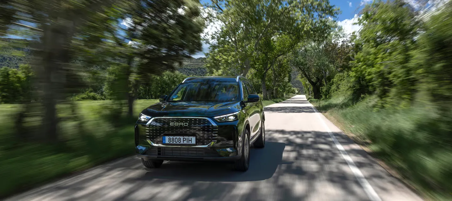 Ebro S800 exterior