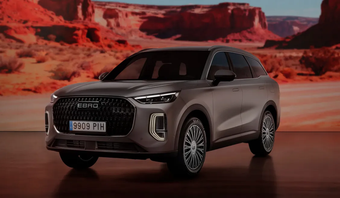 Ebro S900 exterior