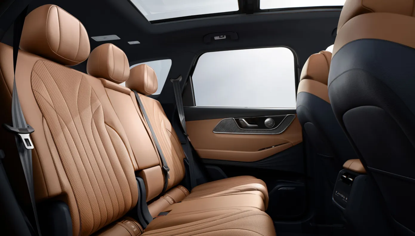 Ebro S900 interior