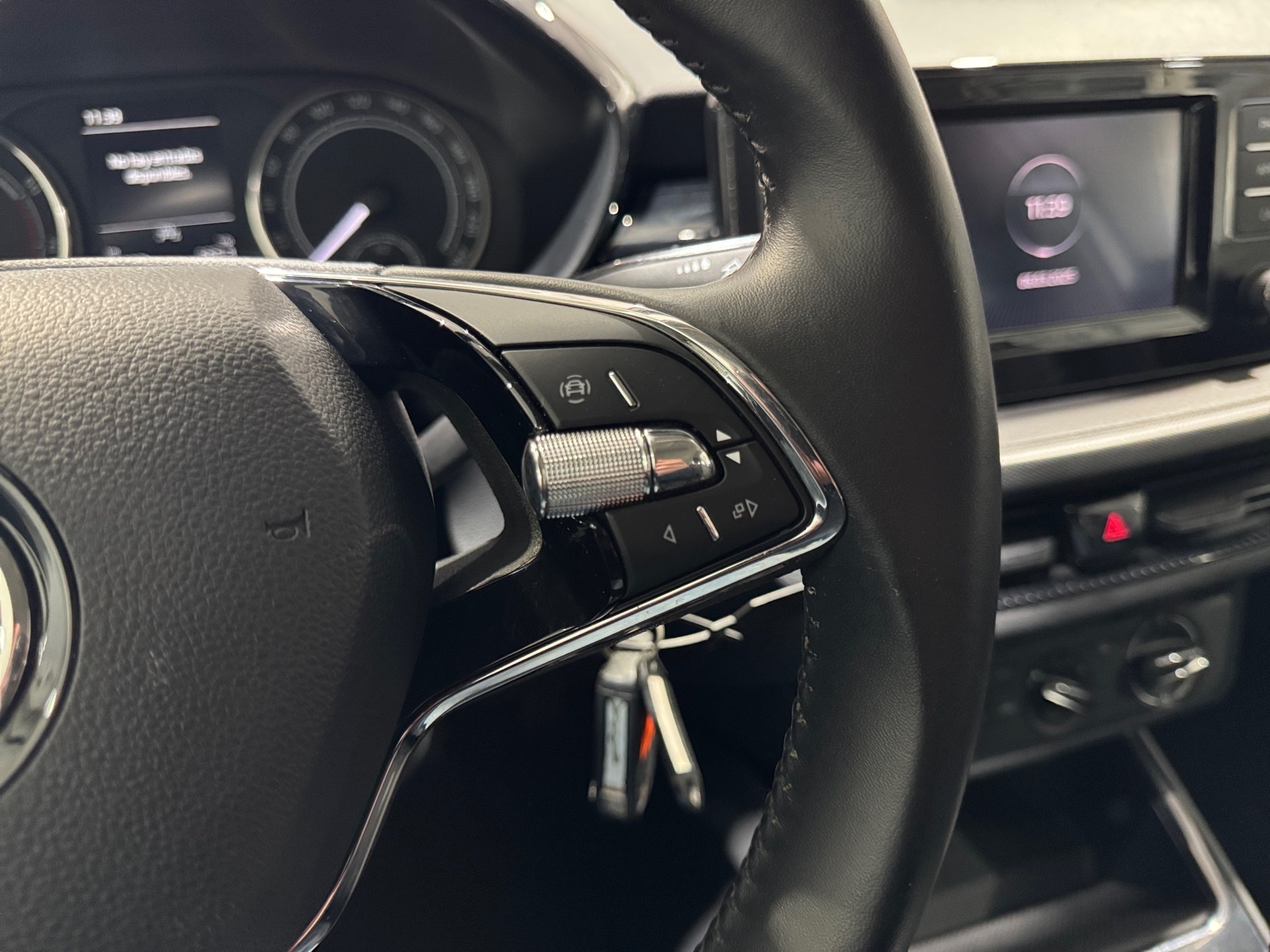 FABIA 1.0 MPI 80 ACTIVE 5P FABIA 1.0 MPI 80 ACTIVE 5P