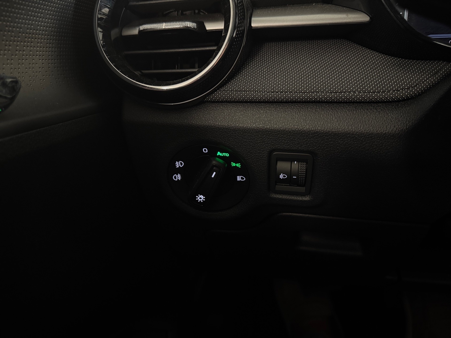 FABIA 1.0 TSI 115 DSG SELECTION 5P FABIA 1.0 TSI 115 DSG SELECTION 5P