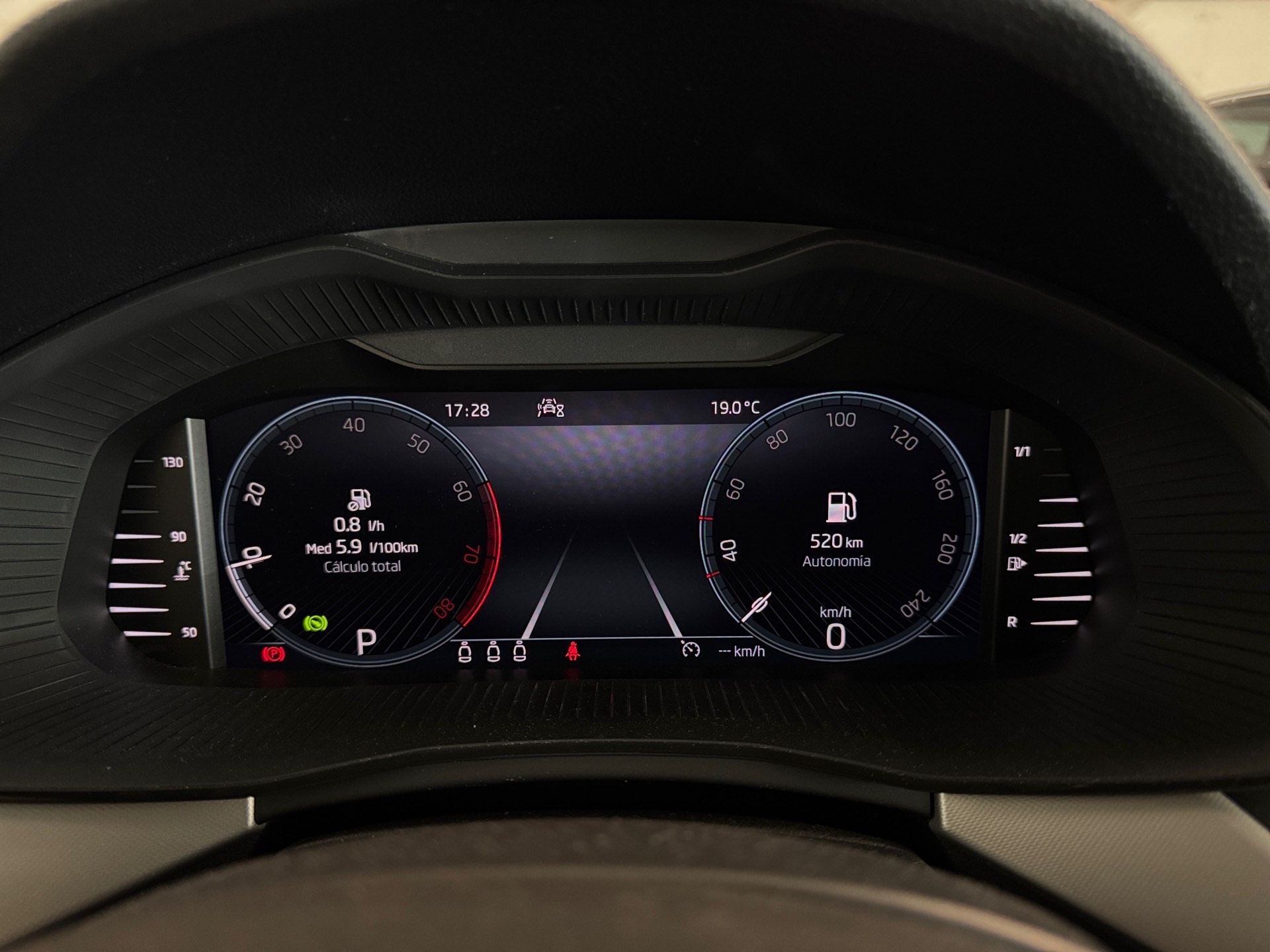 KAMIQ 1.0 TSI 110 DSG AMBITION 5P (PACK TECHNO PLUS) KAMIQ 1.0 TSI 110 DSG AMBITION 5P (PACK TECHNO PLUS)