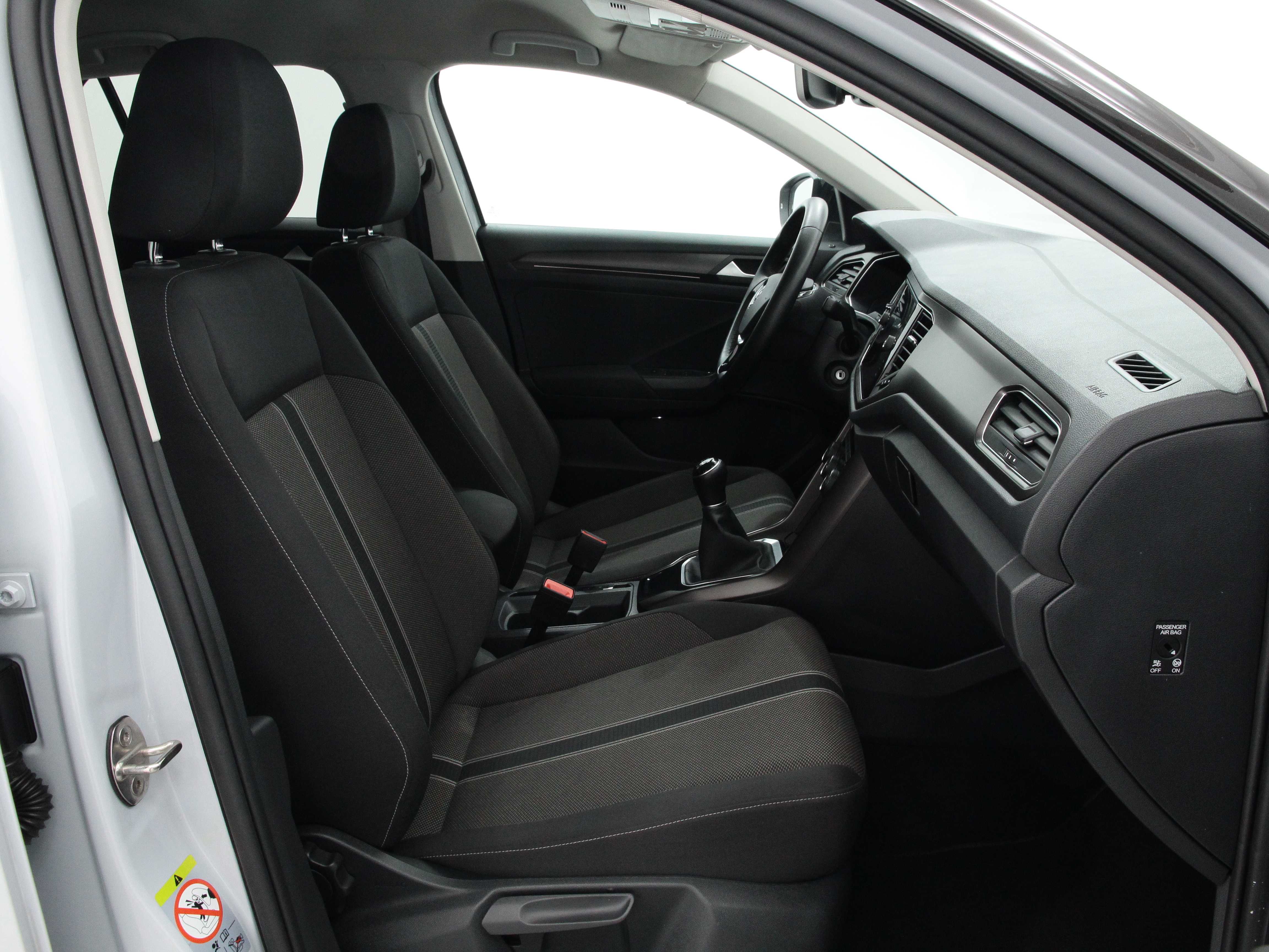 Volkswagen T-ROC T-ROC 1.0 TSI ADVANCE STYLE 5P (FAROS LED+LLASTAS 17"MAYFIELD) - Imagen 3