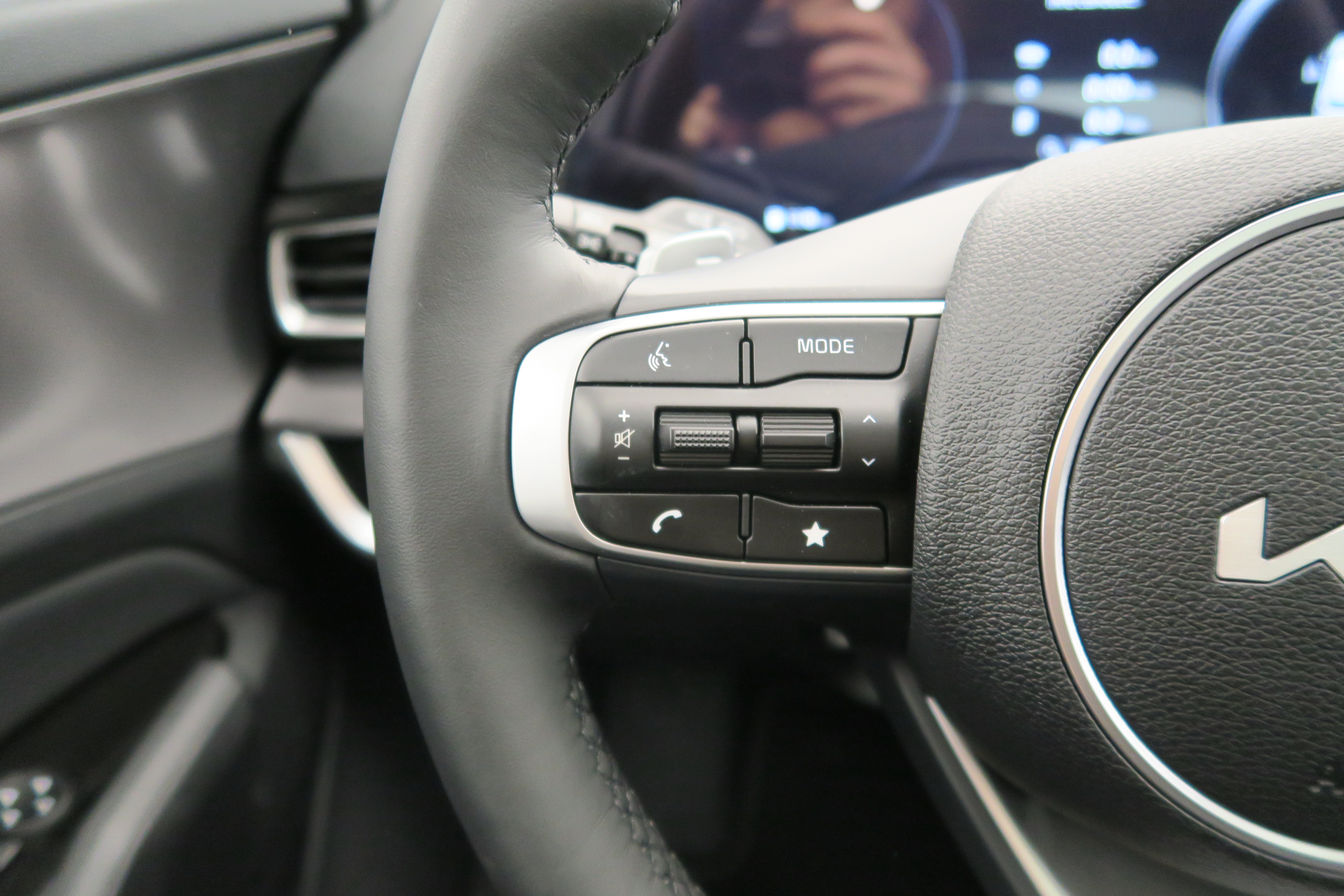 KIA SPORTAGE Sportage 1,6 T-GDi PHEV Tech 4x4 (Pack luxury) - Imagen 3